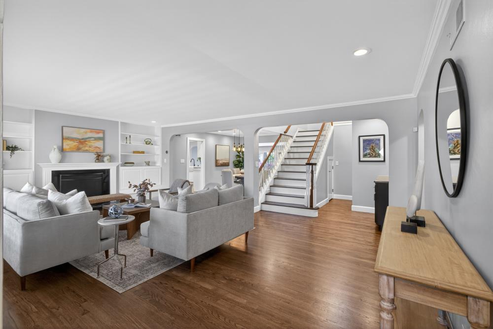 915 Coronado Boulevard