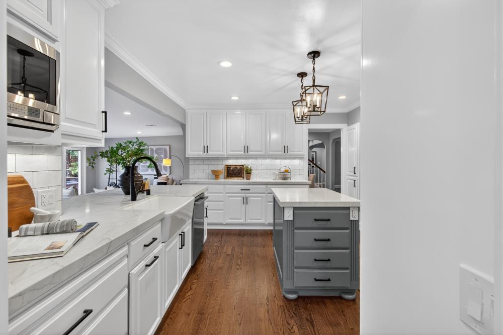 915 Coronado Boulevard