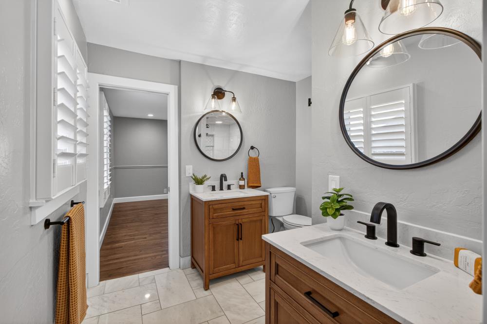 915 Coronado Boulevard