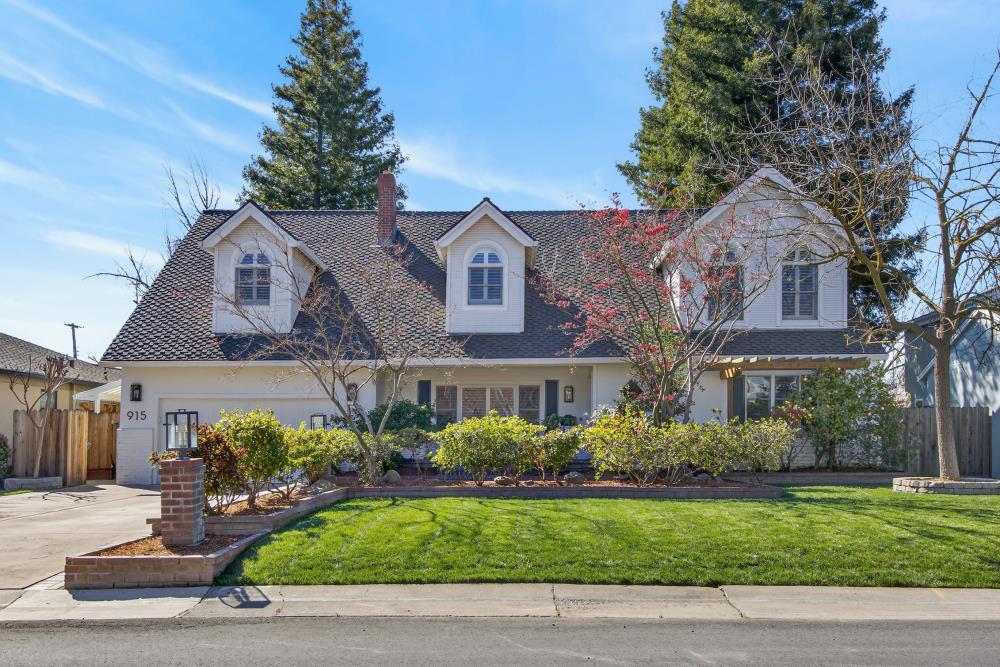 915 Coronado Boulevard