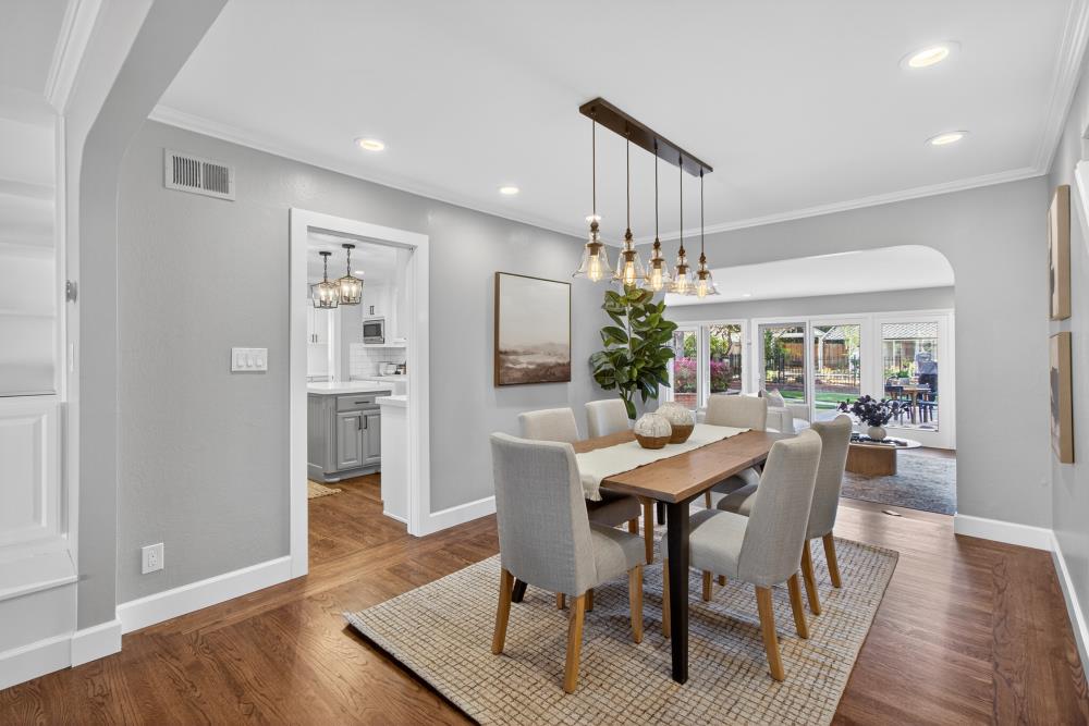 915 Coronado Boulevard