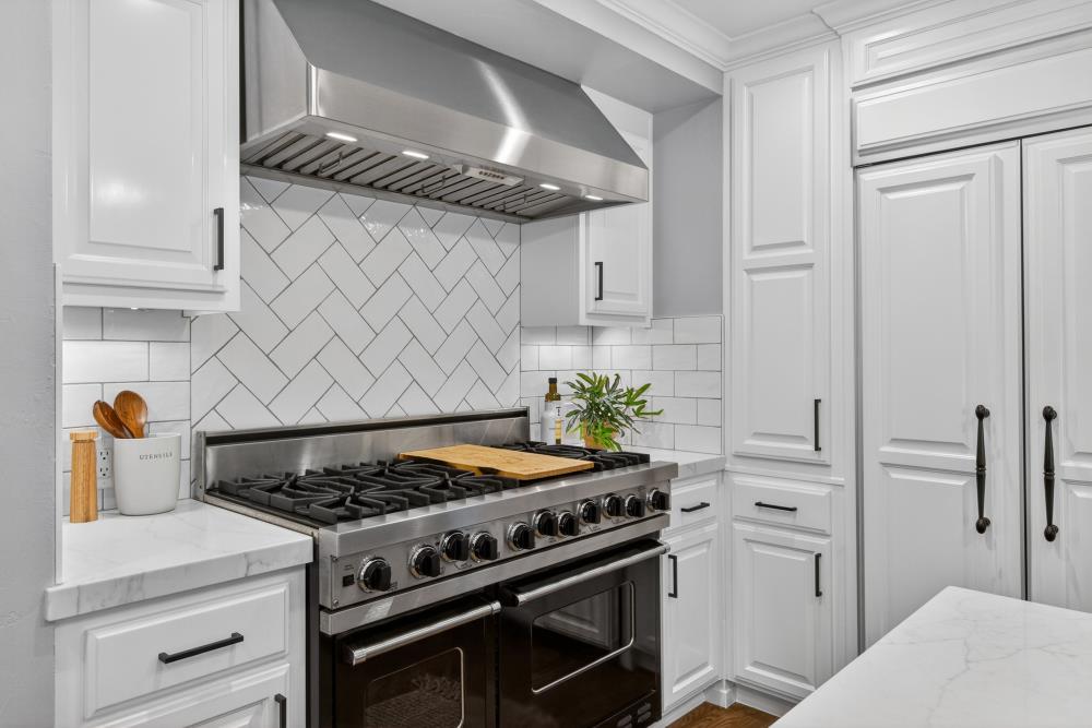 915 Coronado Boulevard