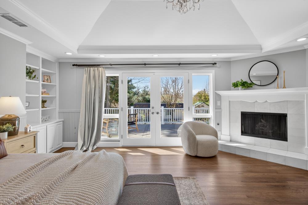 915 Coronado Boulevard