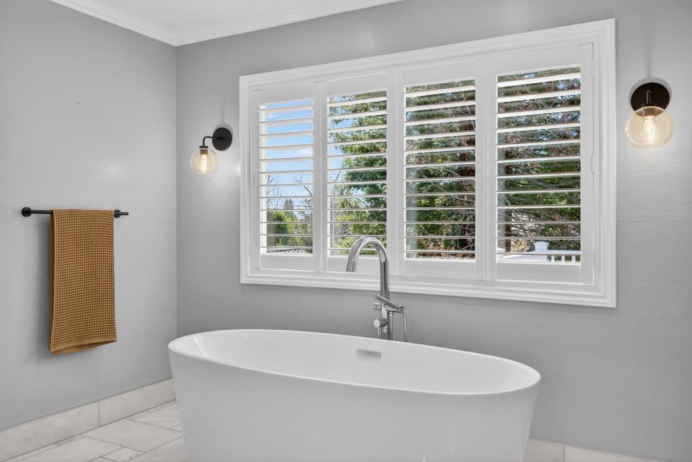 915 Coronado Boulevard