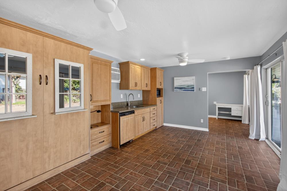 915 Coronado Boulevard