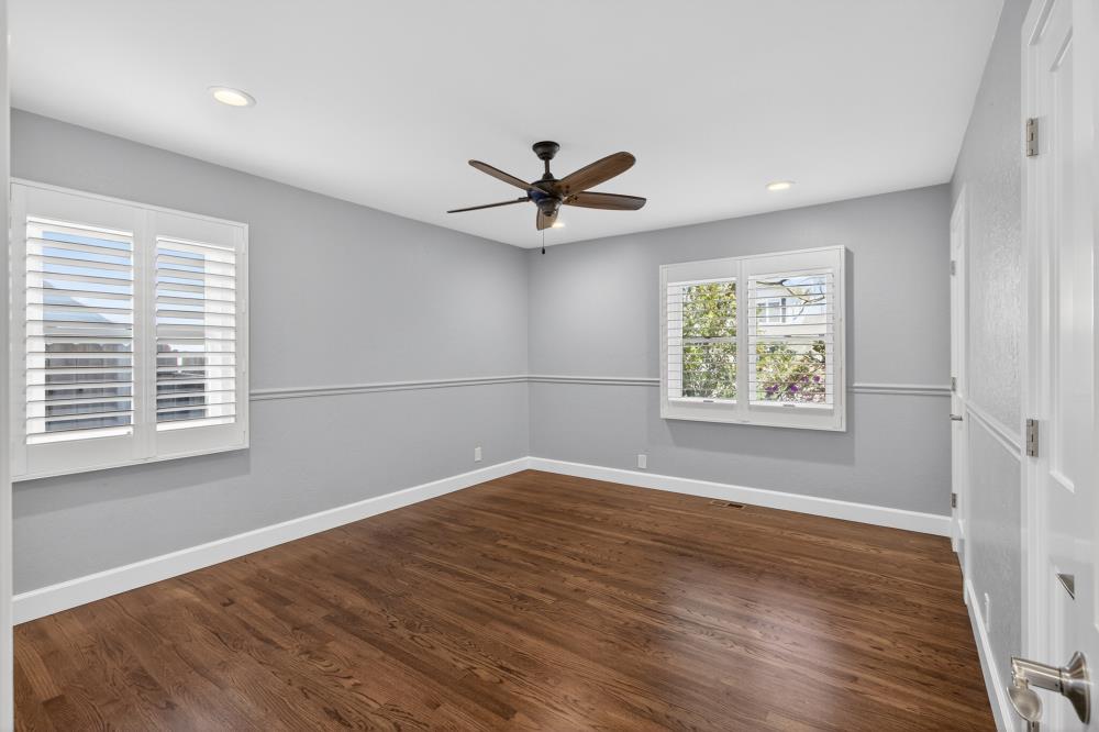 915 Coronado Boulevard