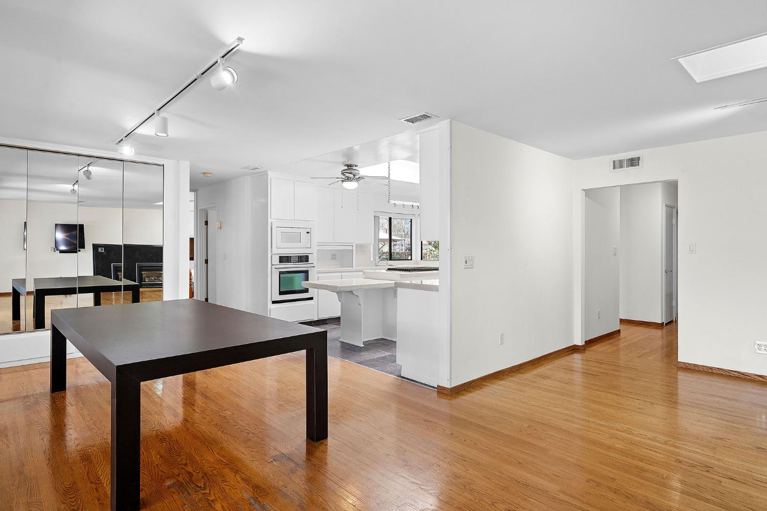 2110 Saint Marks Way