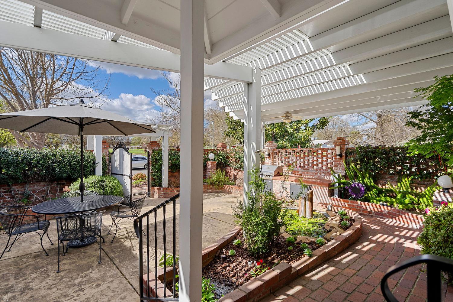 2110 Saint Marks Way