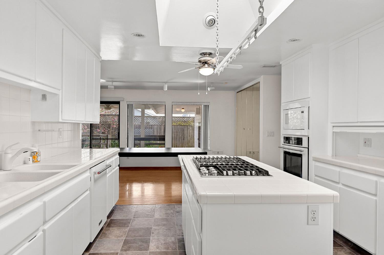 2110 Saint Marks Way