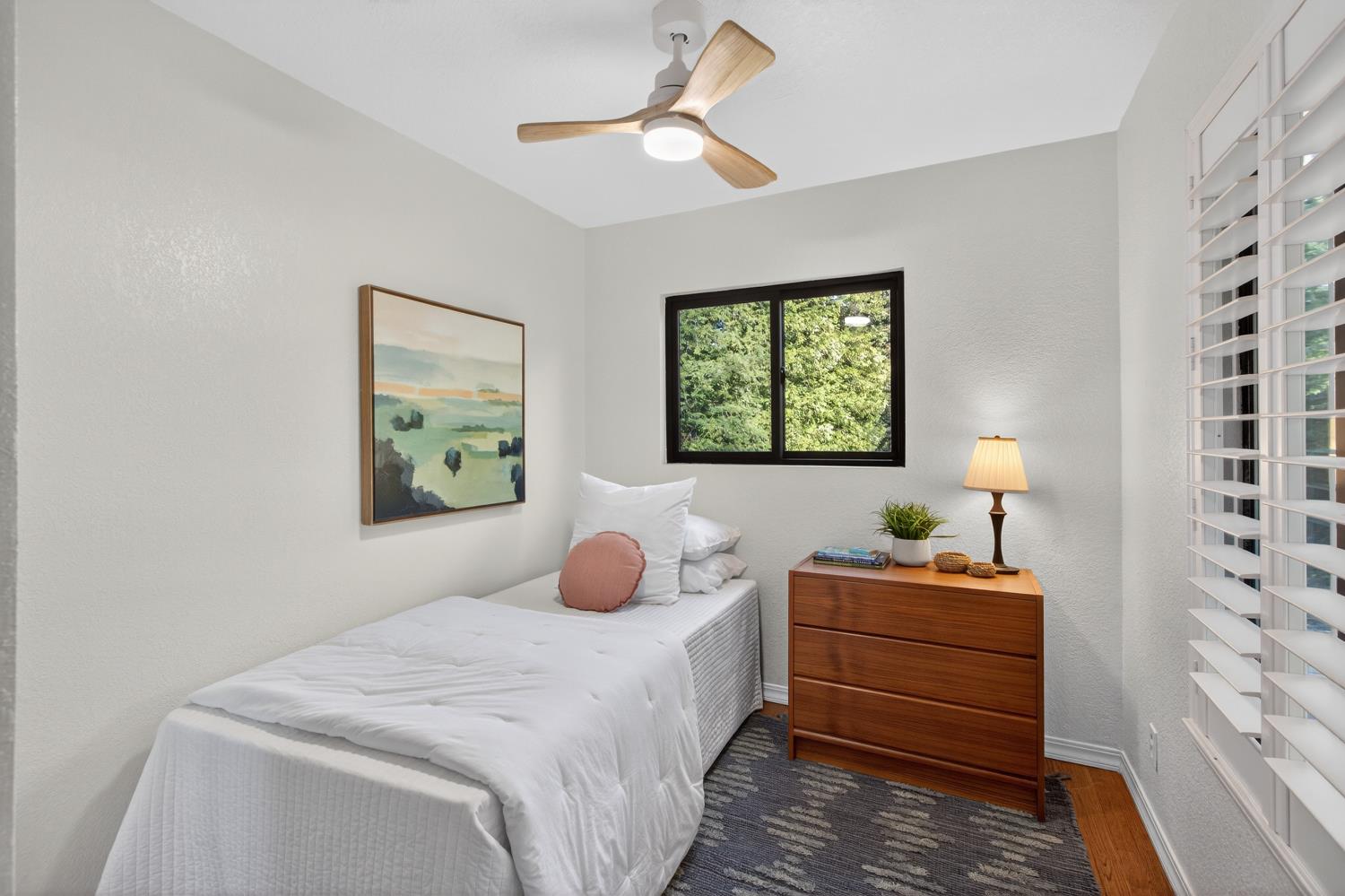 3414 Marshall Avenue