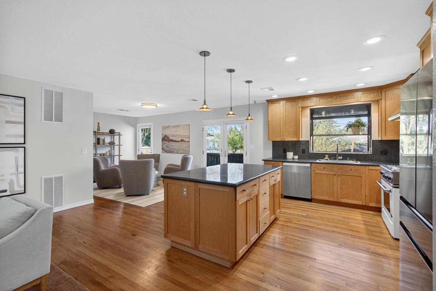 3414 Marshall Avenue