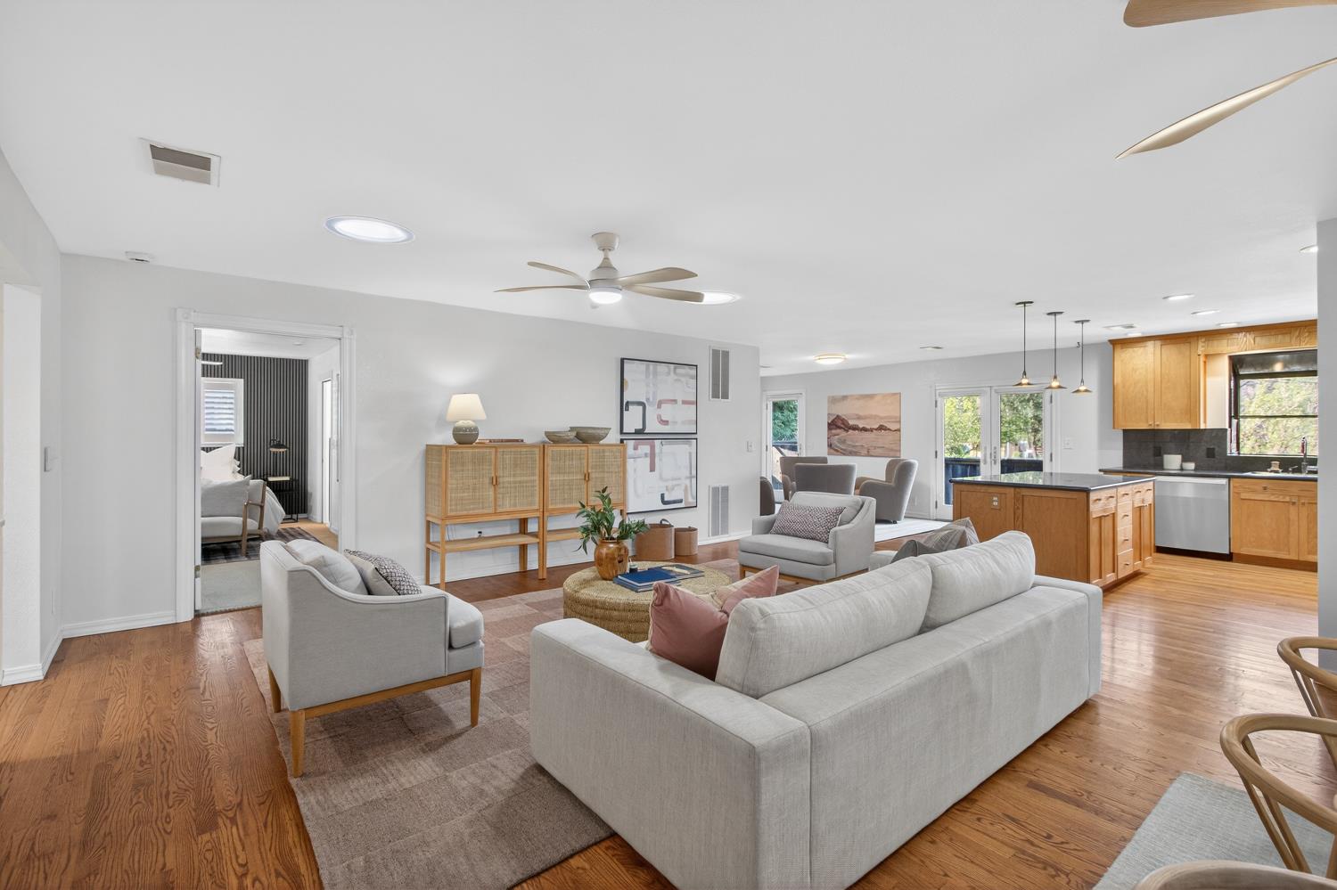 3414 Marshall Avenue