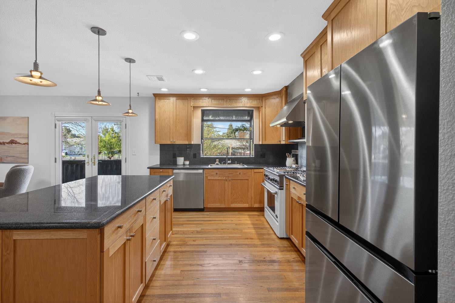 3414 Marshall Avenue