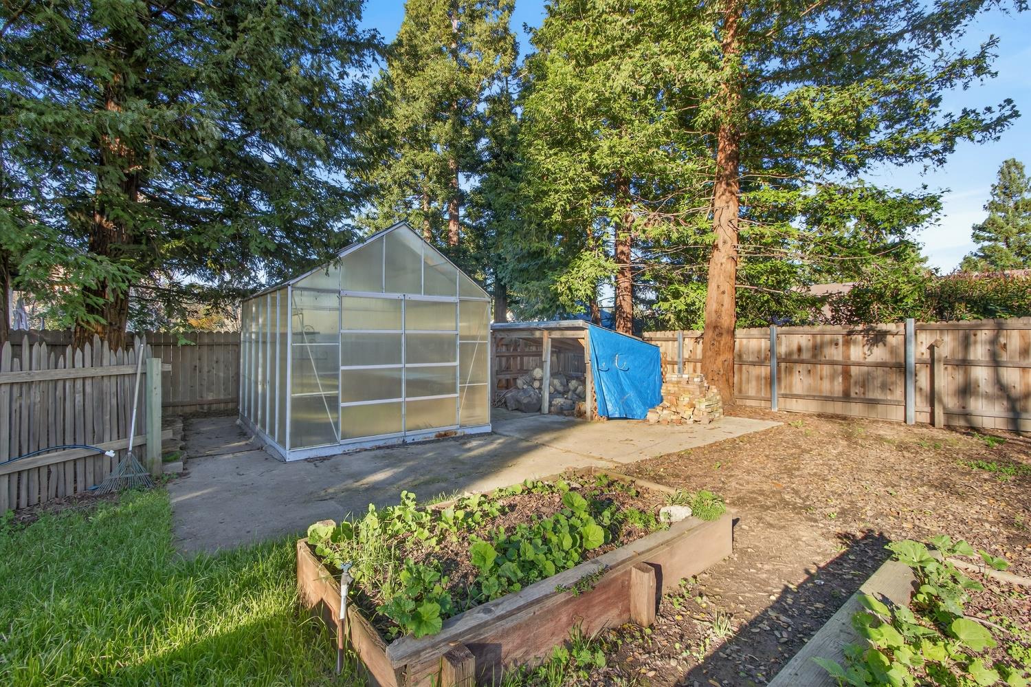 3414 Marshall Avenue