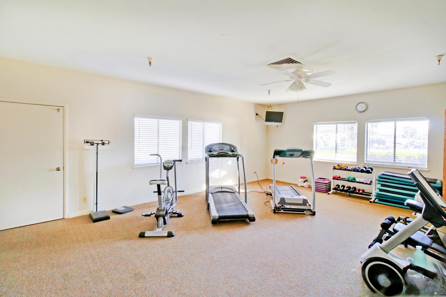 6637 Grosse Point Court