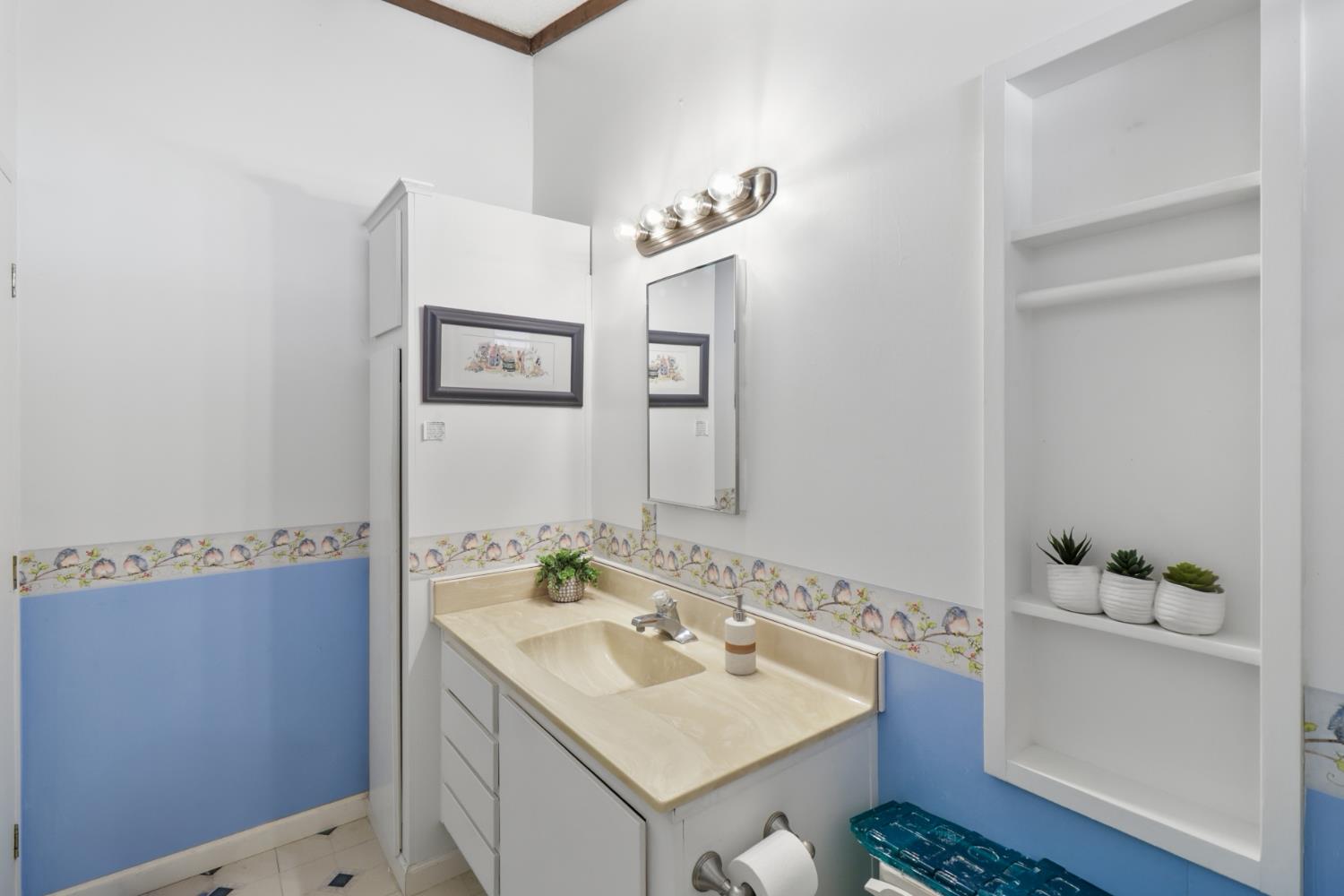 6637 Grosse Point Court