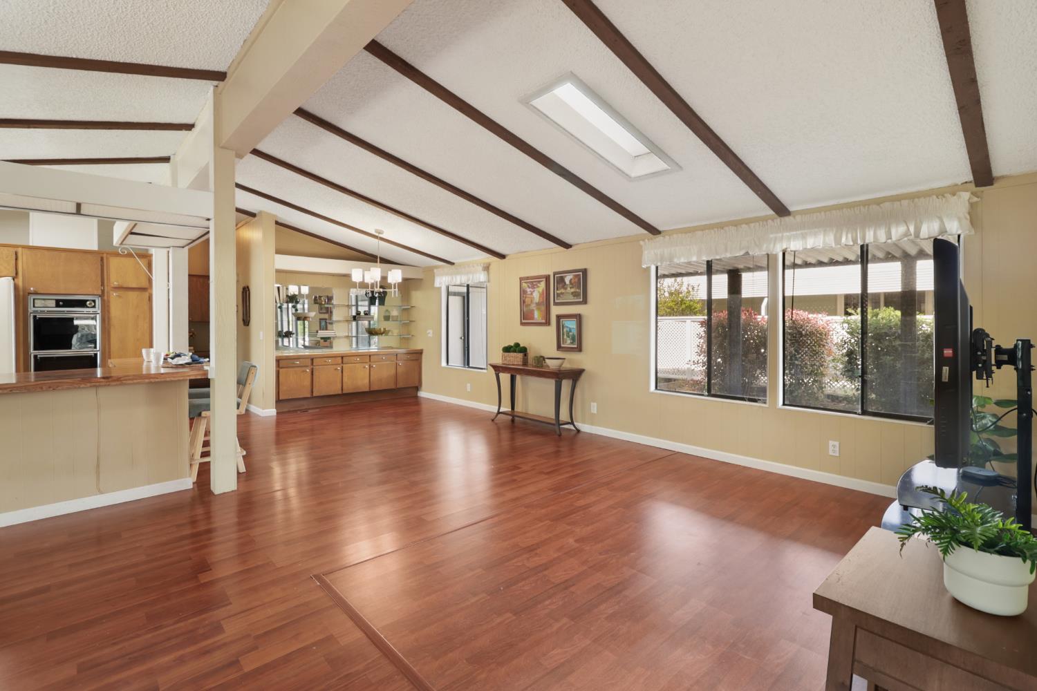 6637 Grosse Point Court