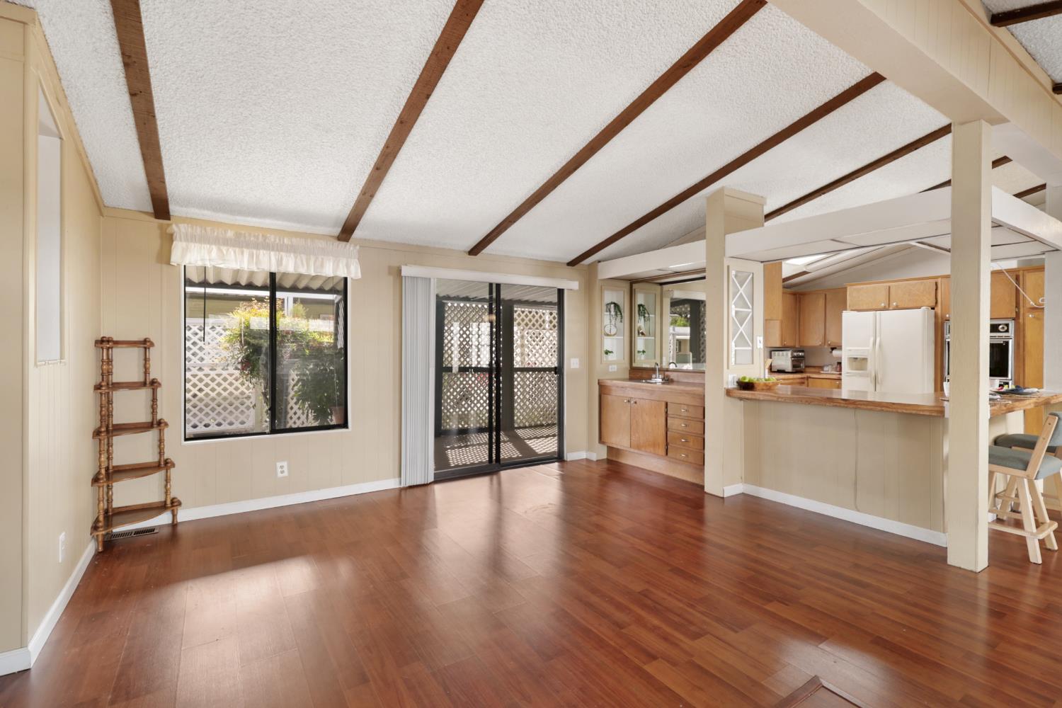 6637 Grosse Point Court