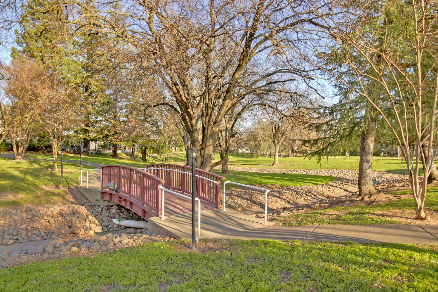 6637 Grosse Point Court