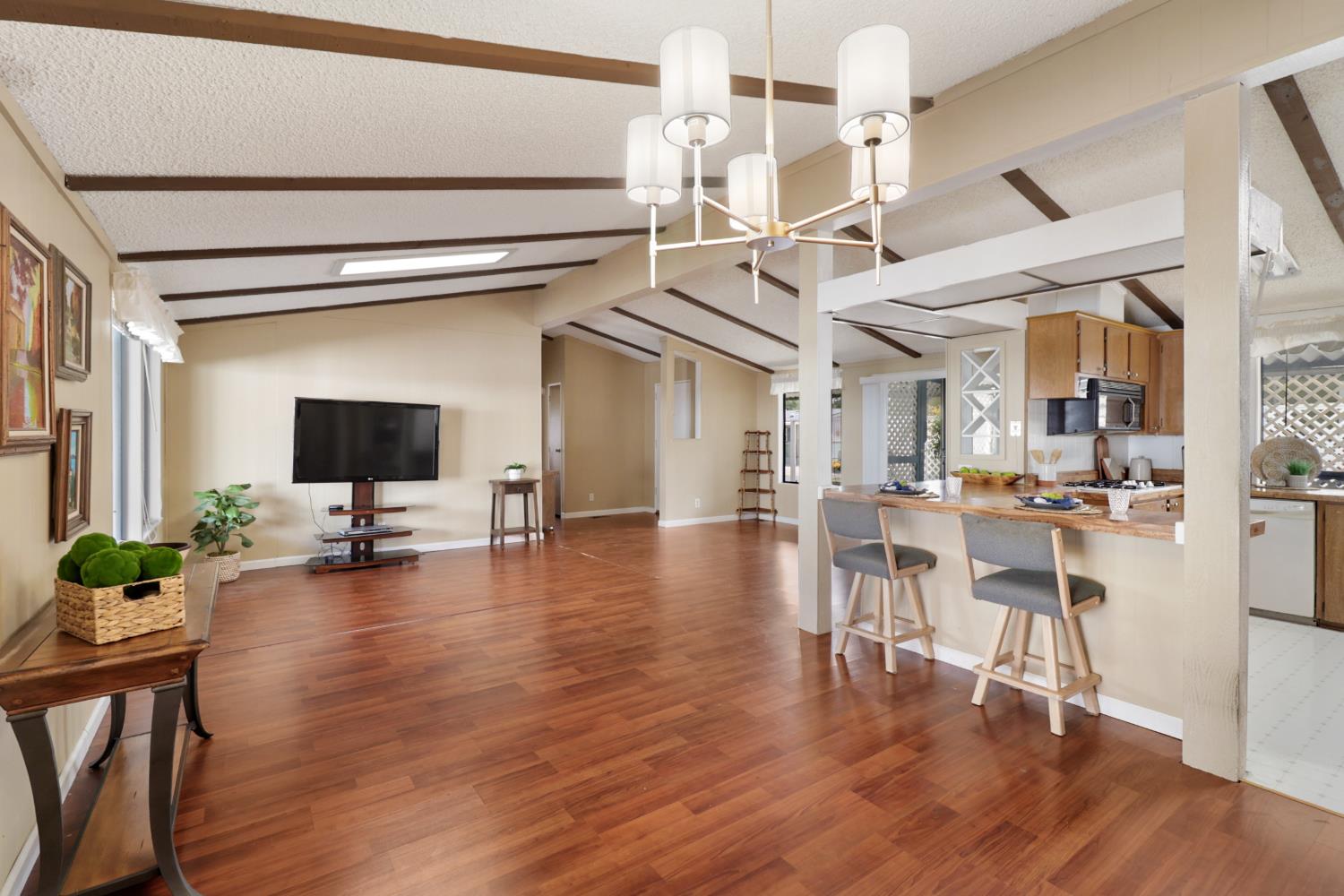 6637 Grosse Point Court