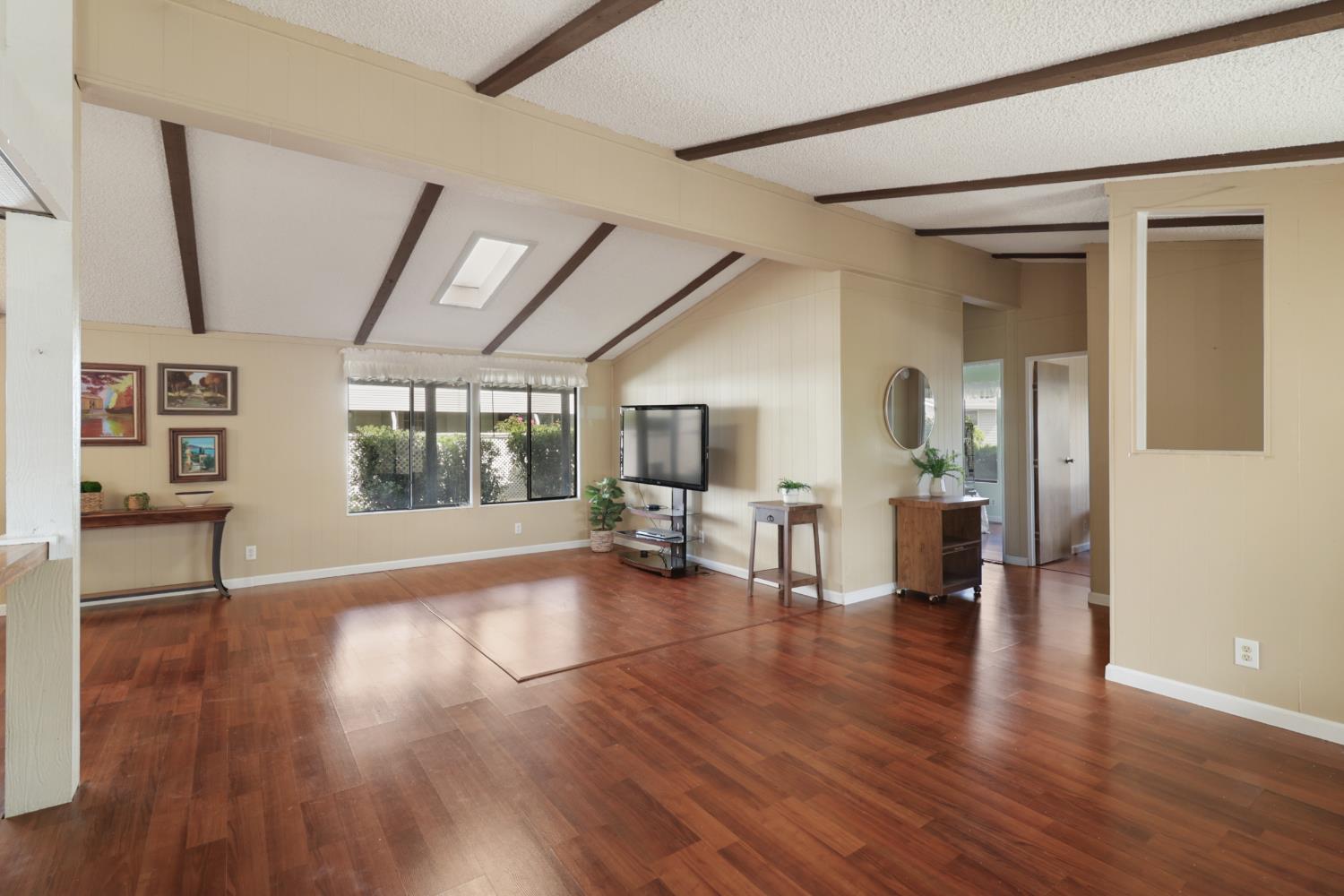 6637 Grosse Point Court