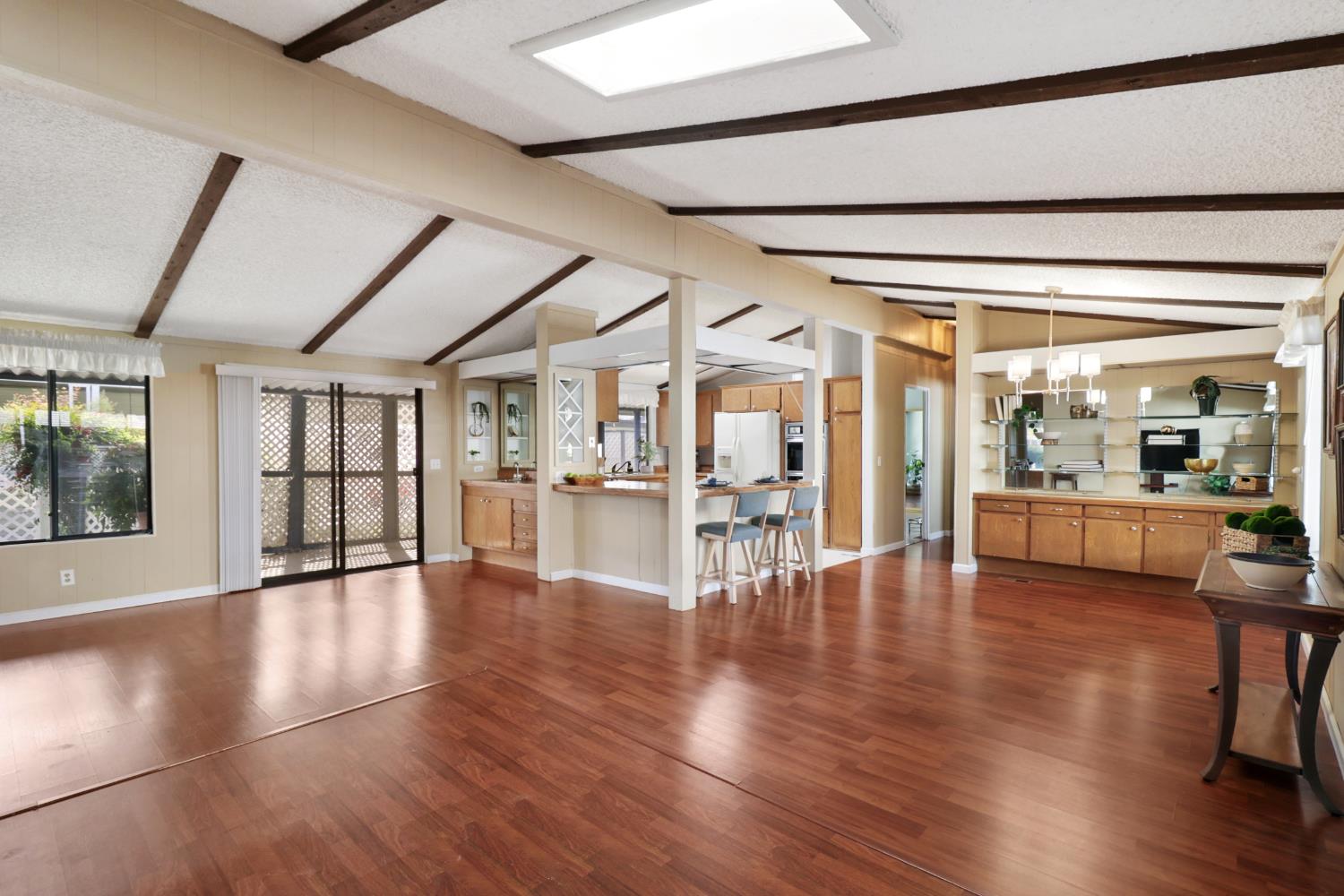 6637 Grosse Point Court