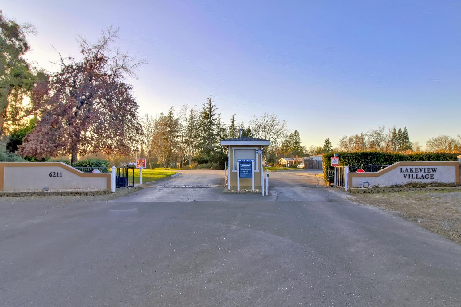 6637 Grosse Point Court