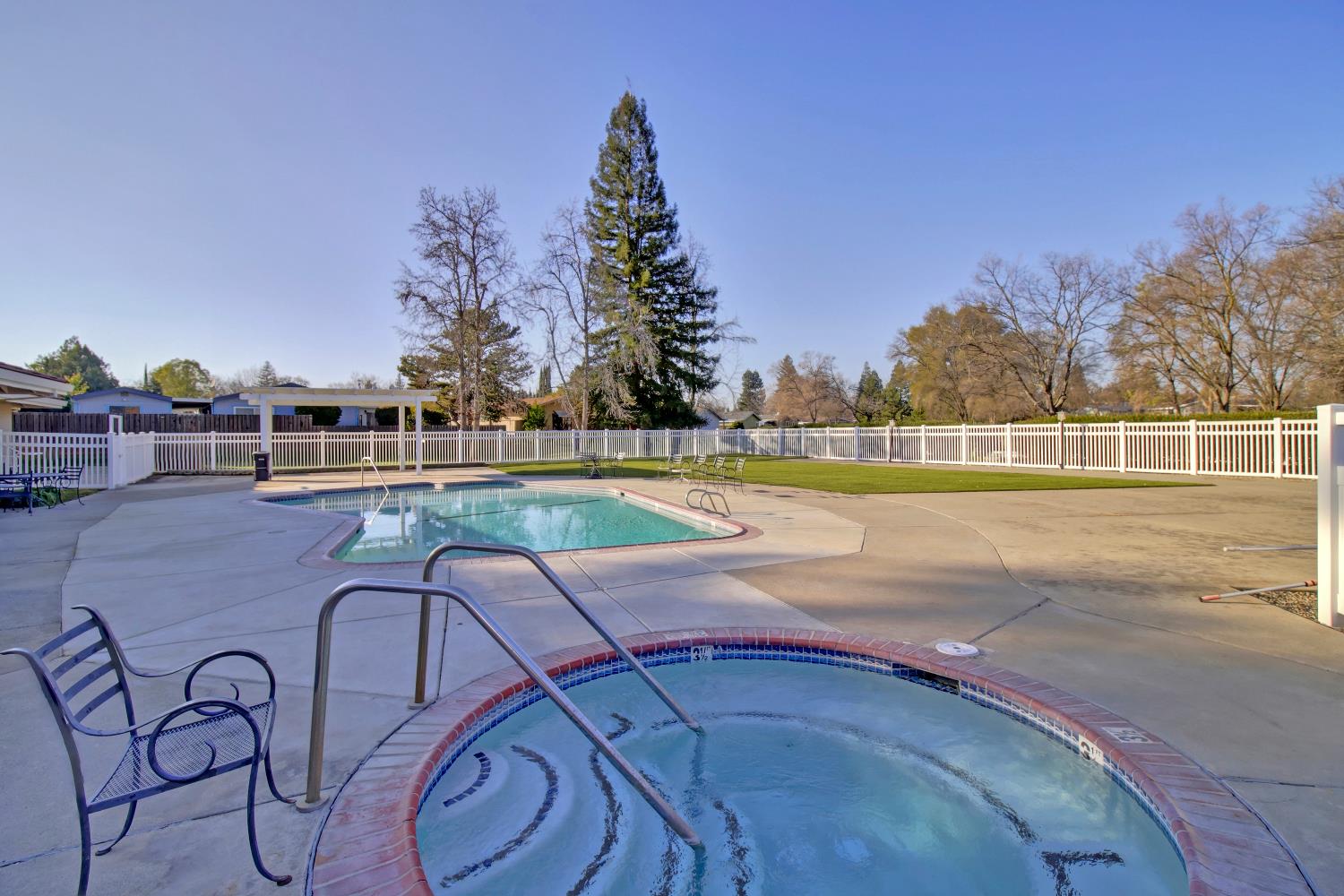 6637 Grosse Point Court