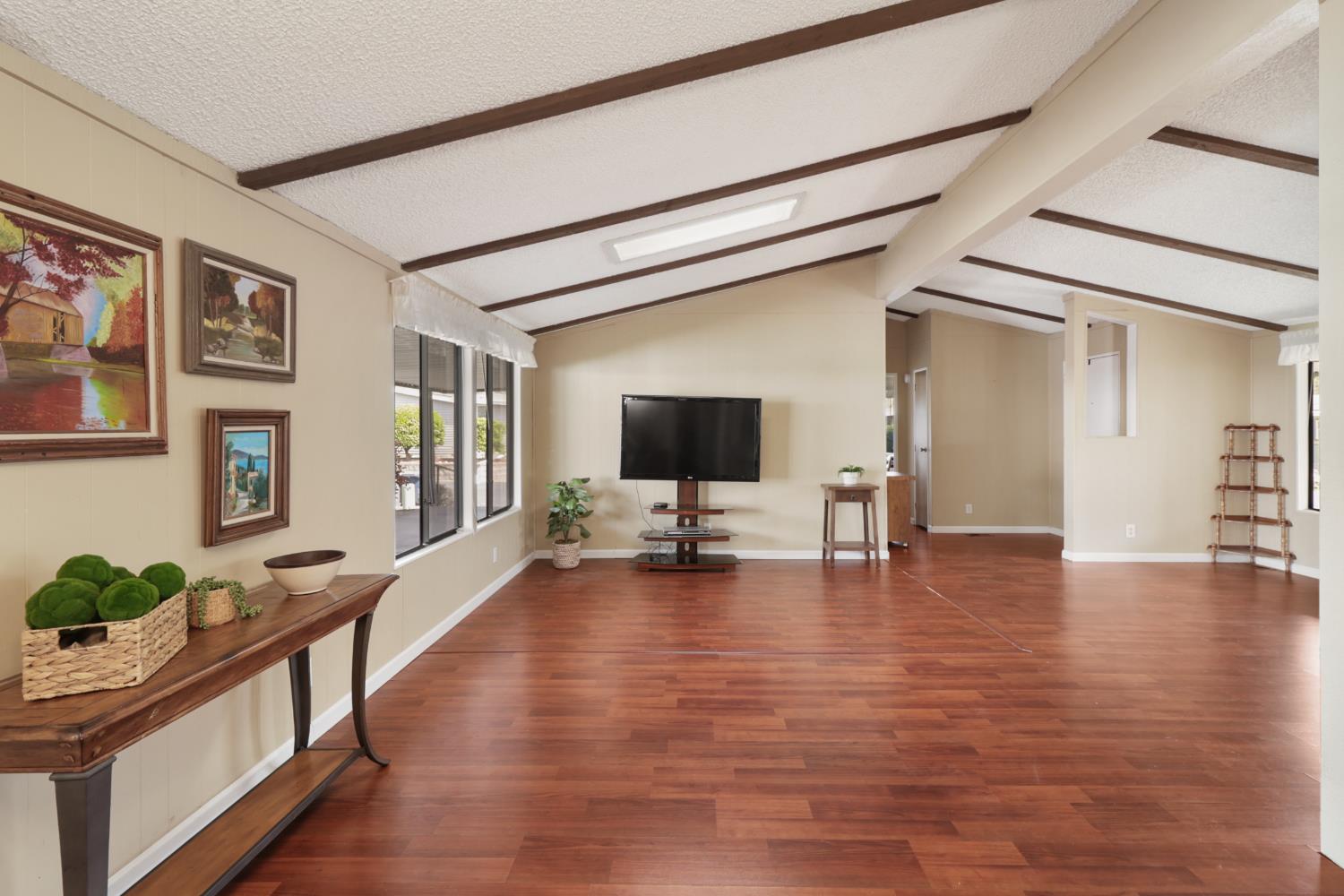 6637 Grosse Point Court