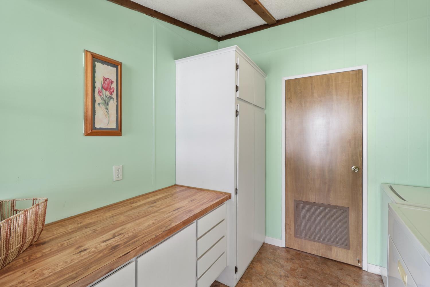 6637 Grosse Point Court