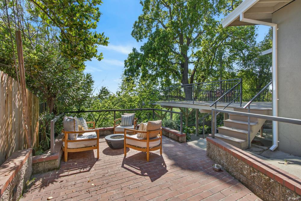 3937 Orangewood Drive