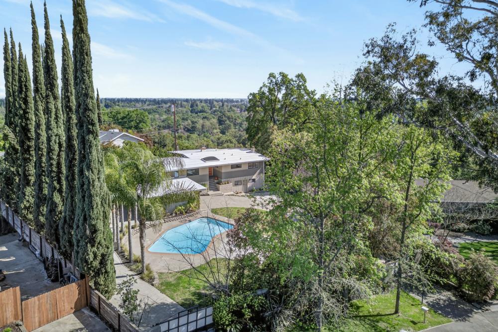 3937 Orangewood Drive