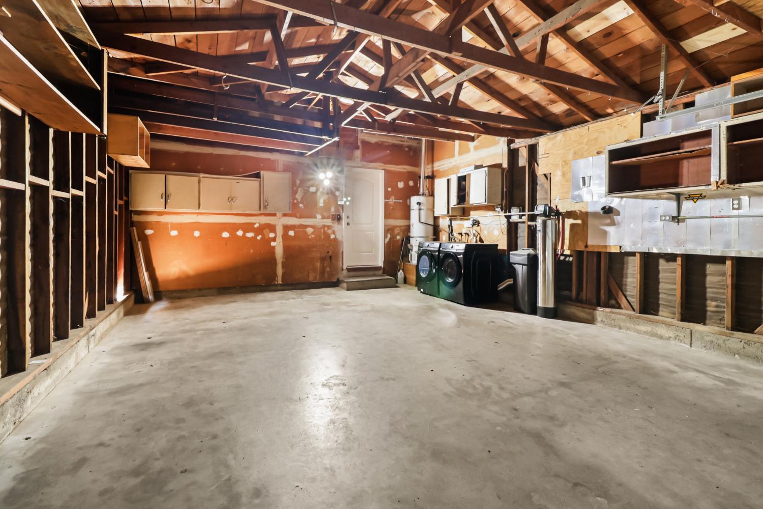 6008 Westbrook Drive