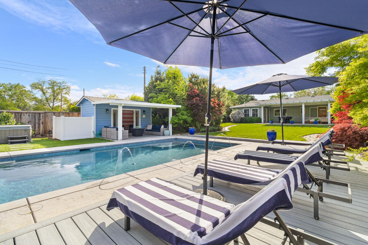 2628 Greenwood Avenue