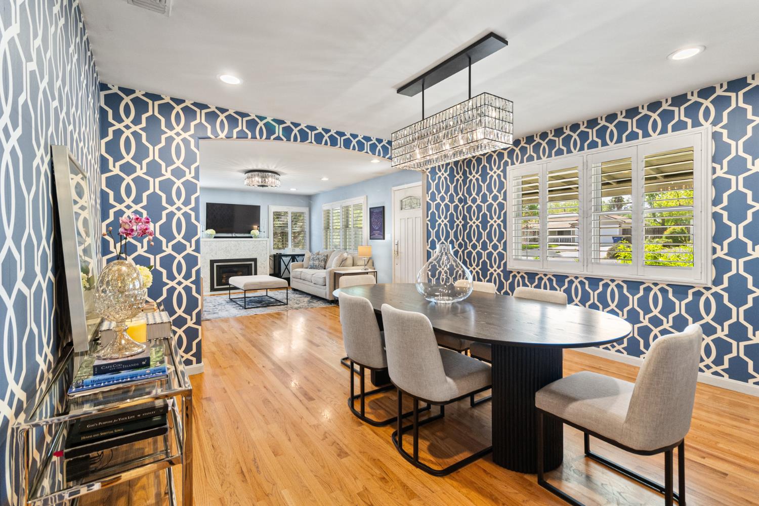 2628 Greenwood Avenue