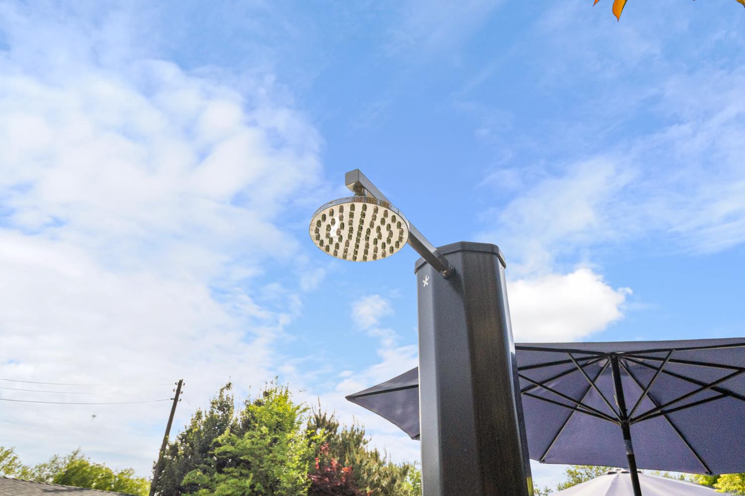 2628 Greenwood Avenue