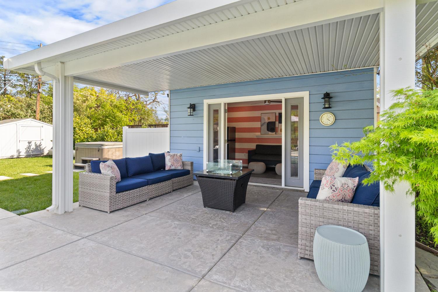 2628 Greenwood Avenue