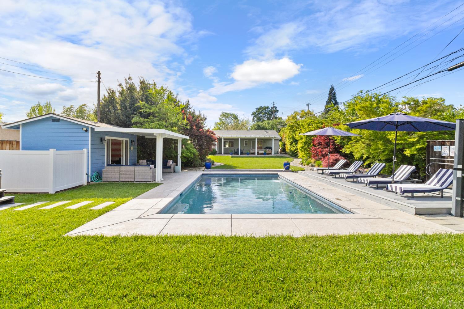 2628 Greenwood Avenue