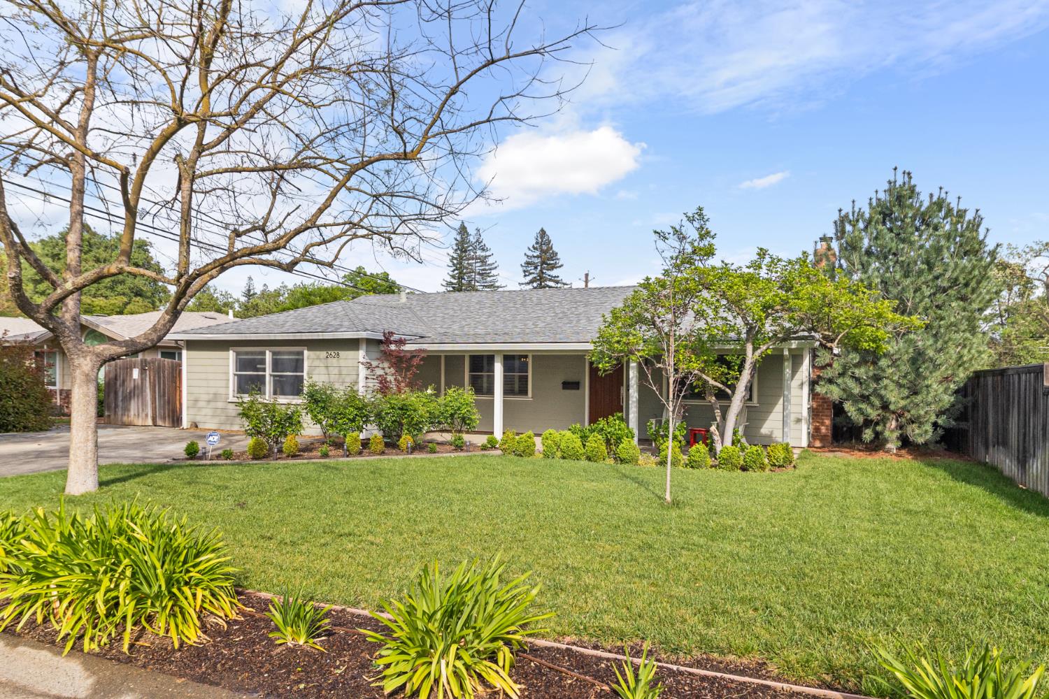 2628 Greenwood Avenue