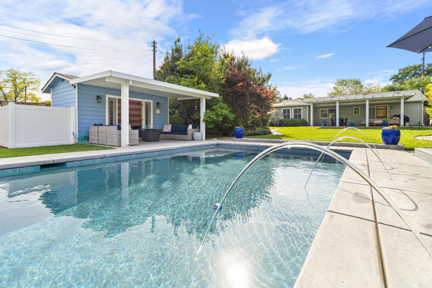 2628 Greenwood Avenue