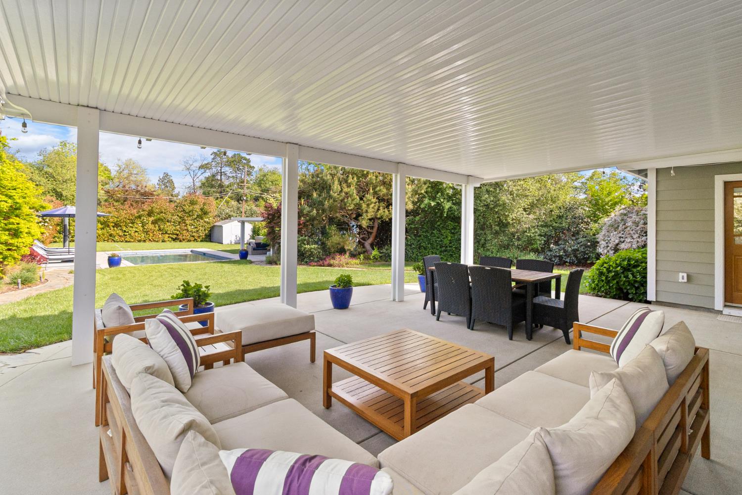 2628 Greenwood Avenue