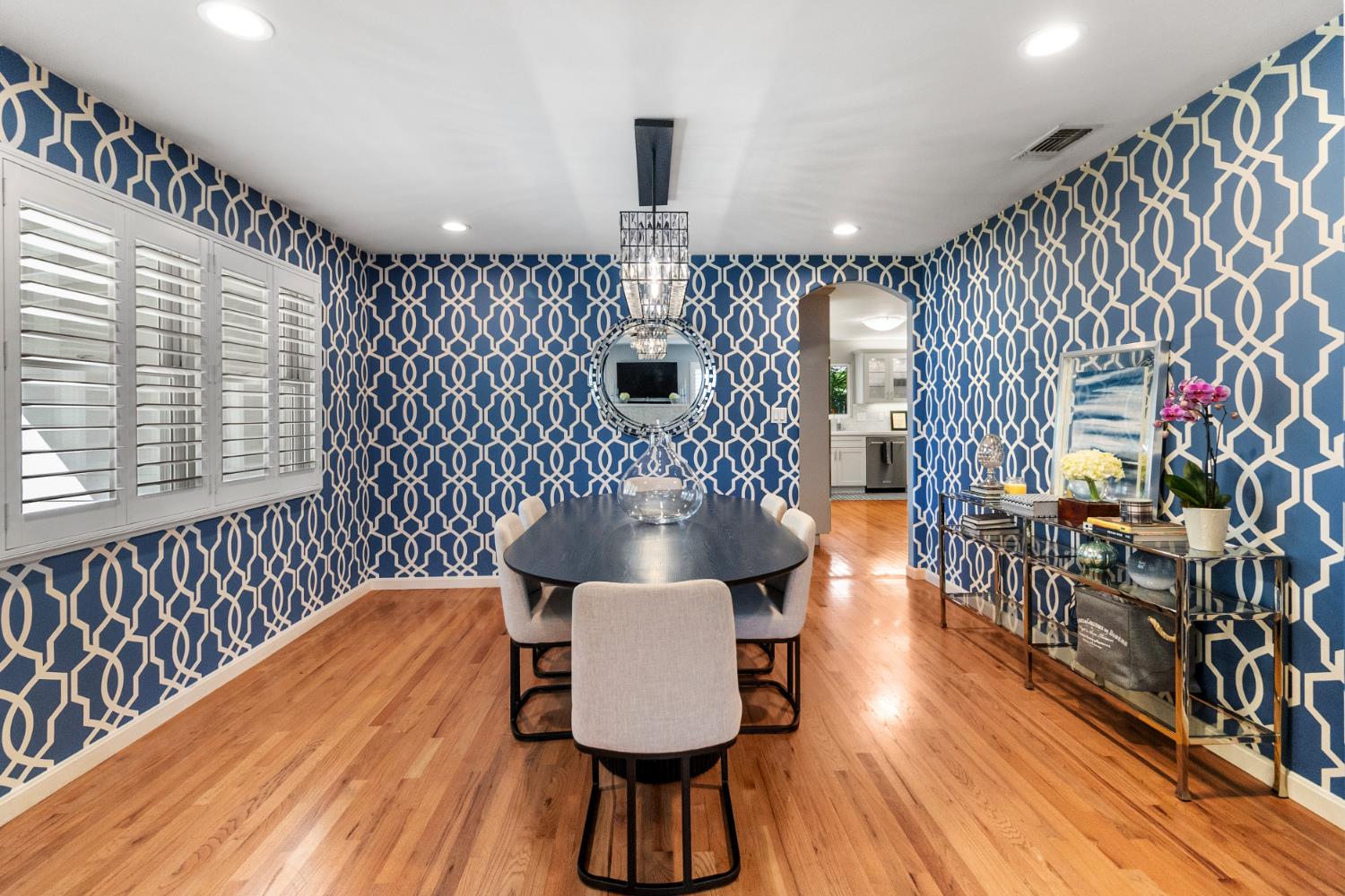 2628 Greenwood Avenue