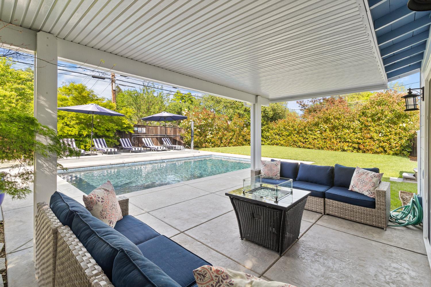 2628 Greenwood Avenue