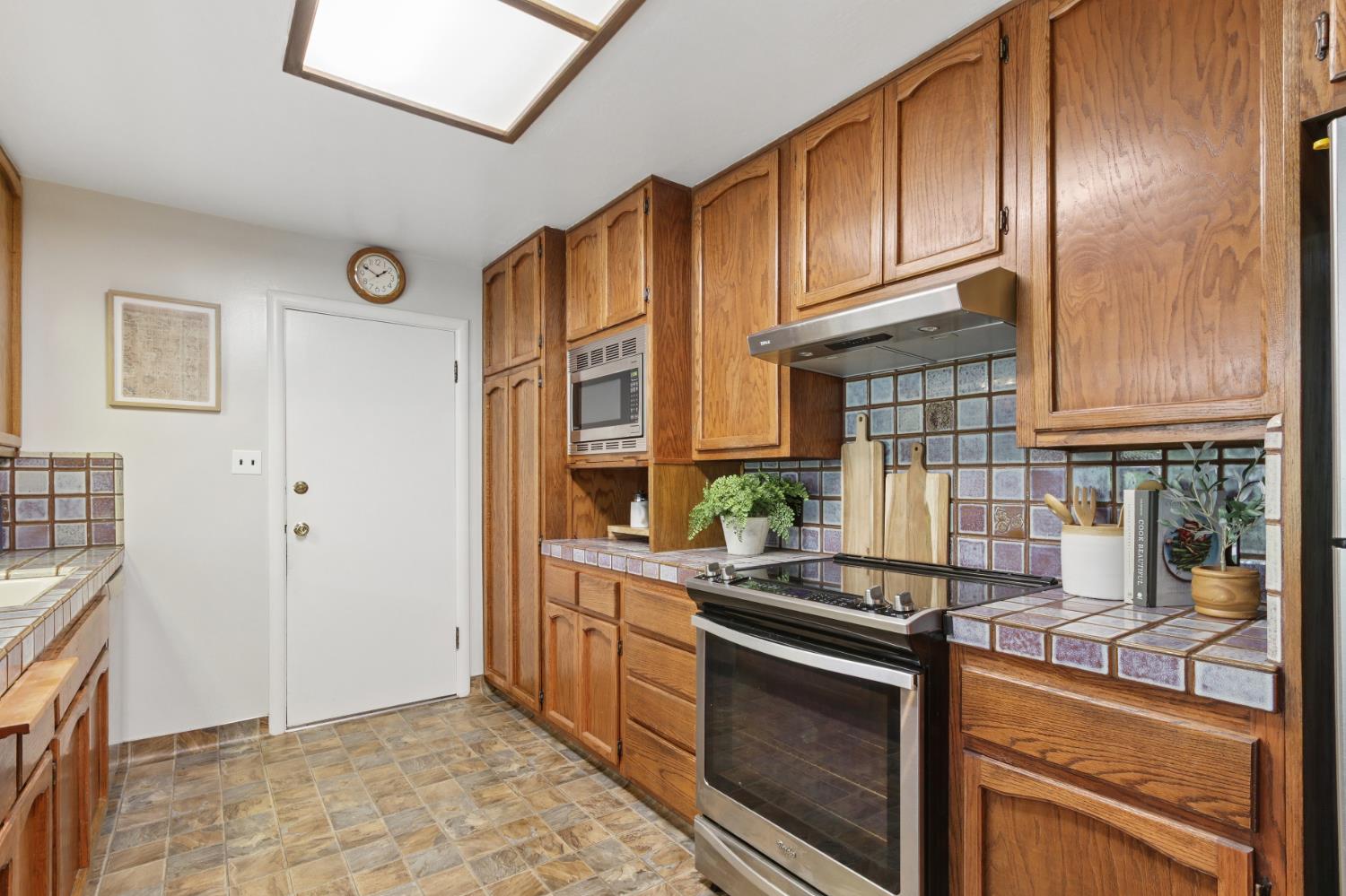 4720 Robertson Avenue