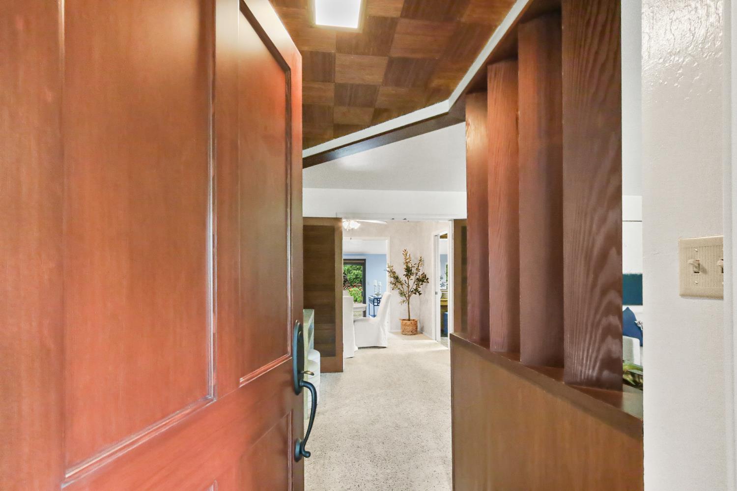 4720 Robertson Avenue