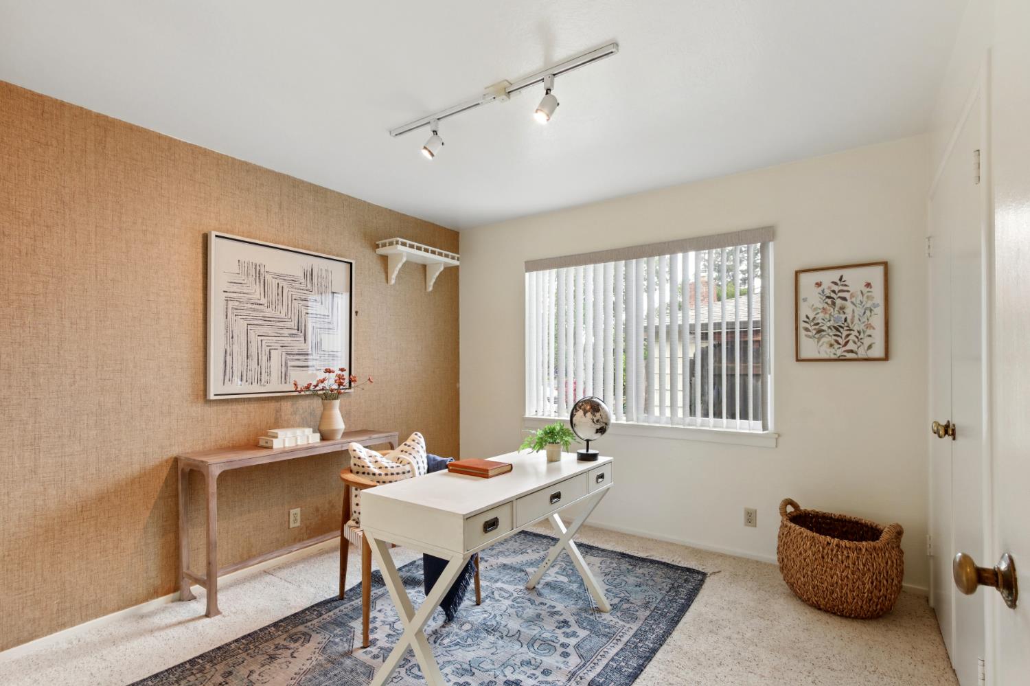 4720 Robertson Avenue