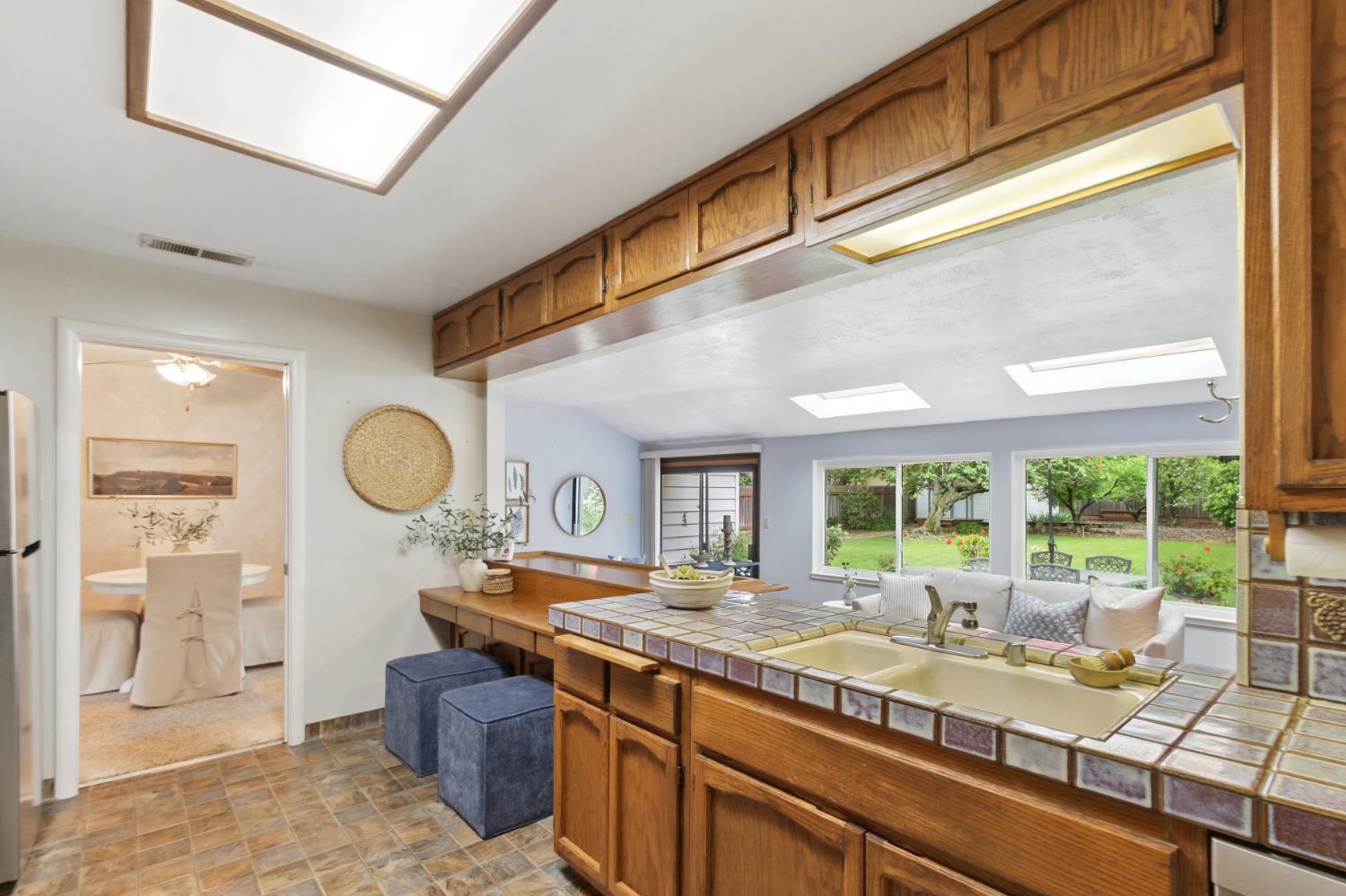 4720 Robertson Avenue