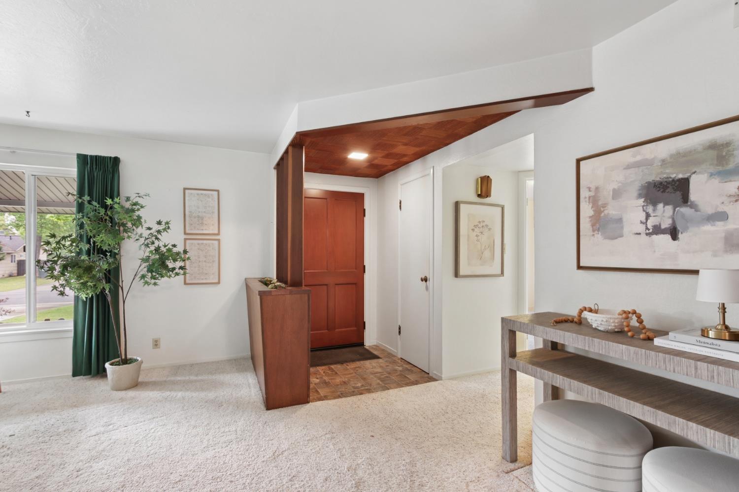 4720 Robertson Avenue