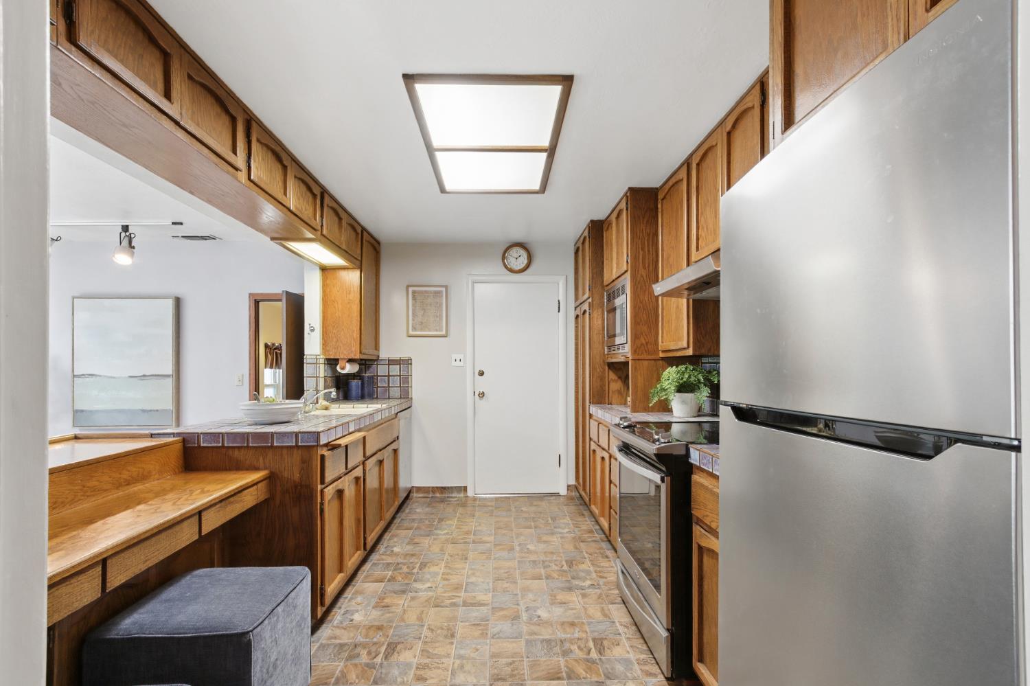 4720 Robertson Avenue