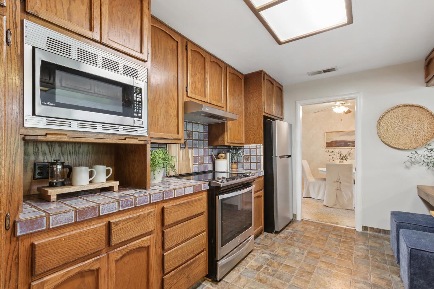 4720 Robertson Avenue